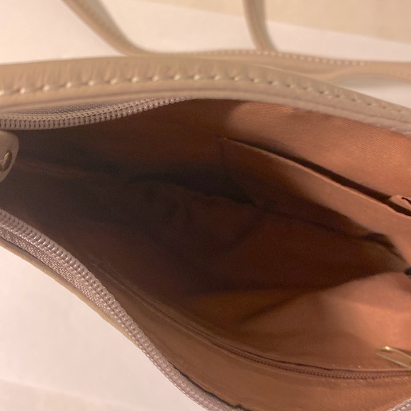 Stone Mountain Crossbody Bag Tan Suede Leather - Picture 3 of 4
